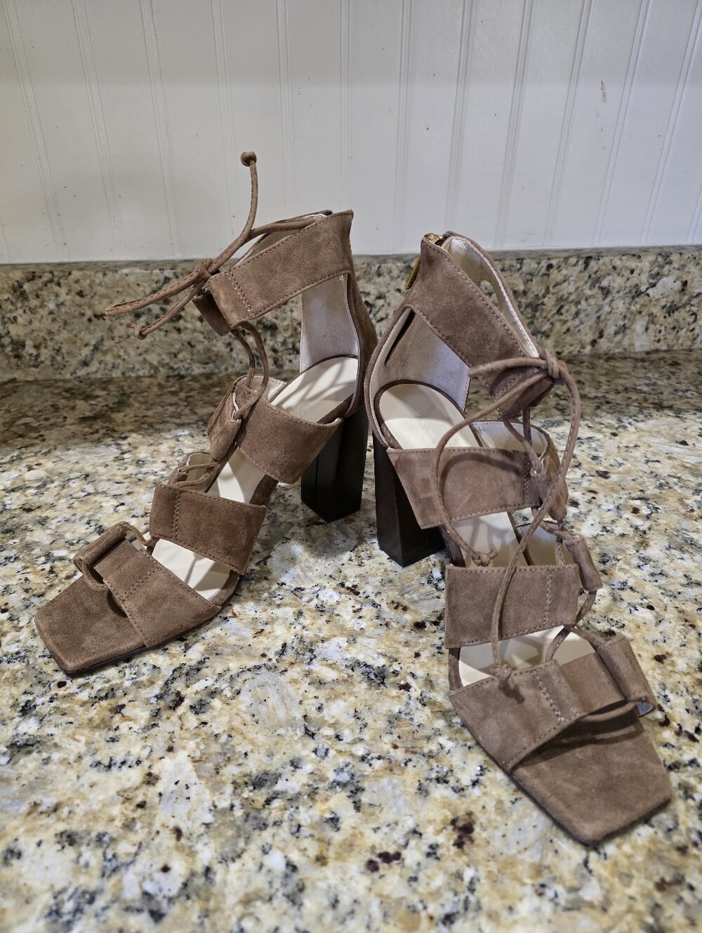 Banana Republic Brown Suede Gladiator Block Heel Sandals Lace Up Back Zip 7.5
